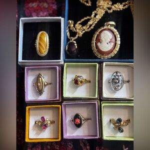 Avon Midnight Rose & Kensington Ring Bundle